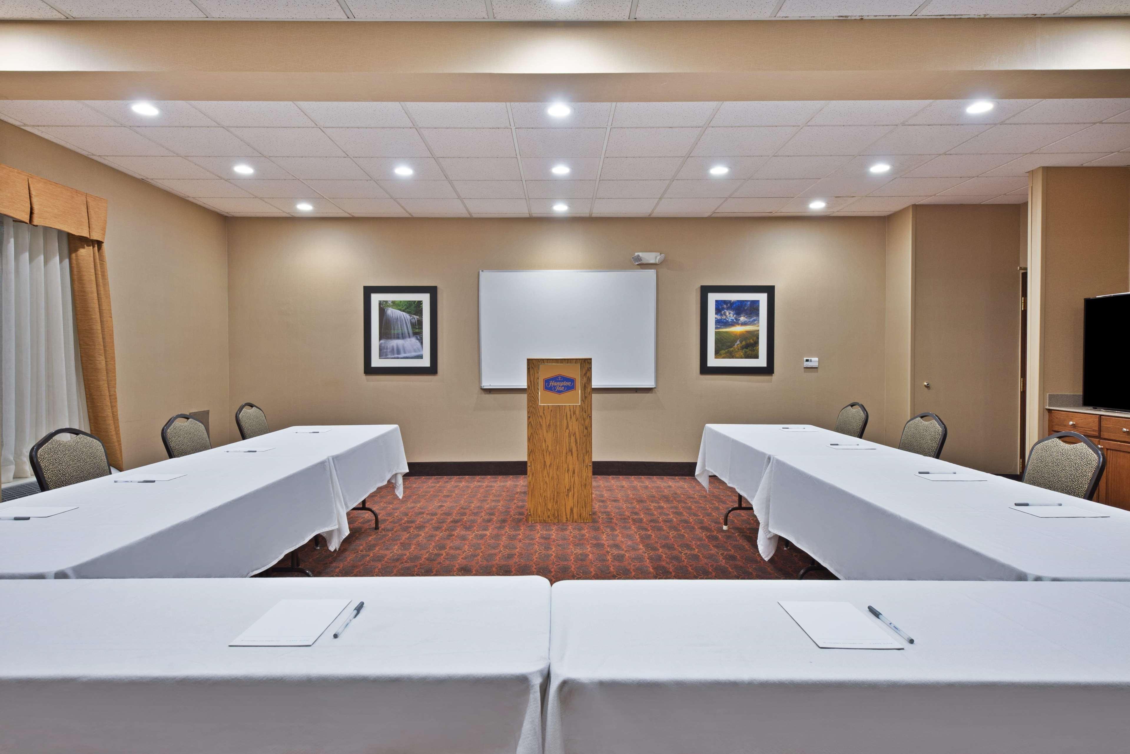 Hampton Inn Winfield Teays Valley Buitenkant foto