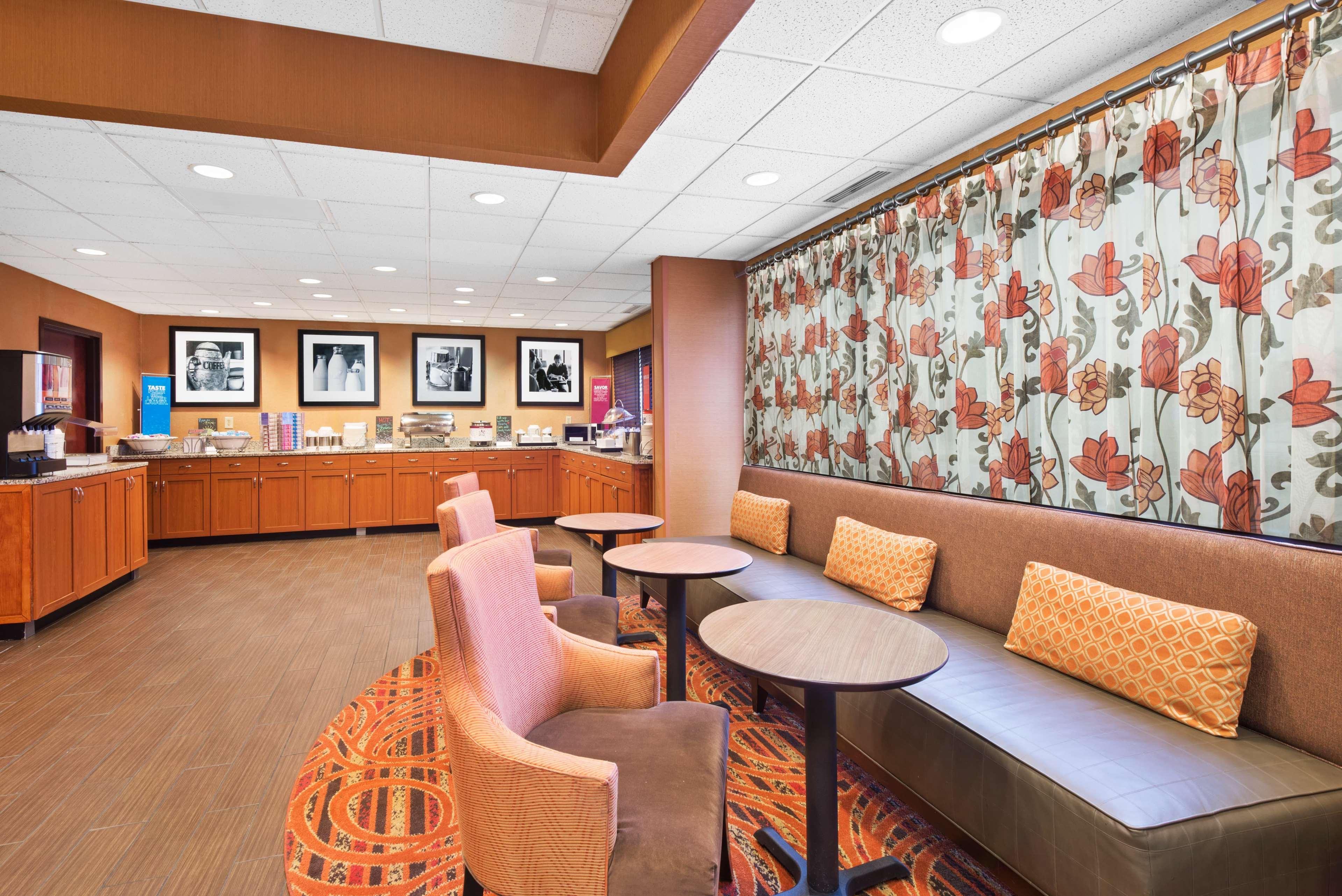 Hampton Inn Winfield Teays Valley Buitenkant foto