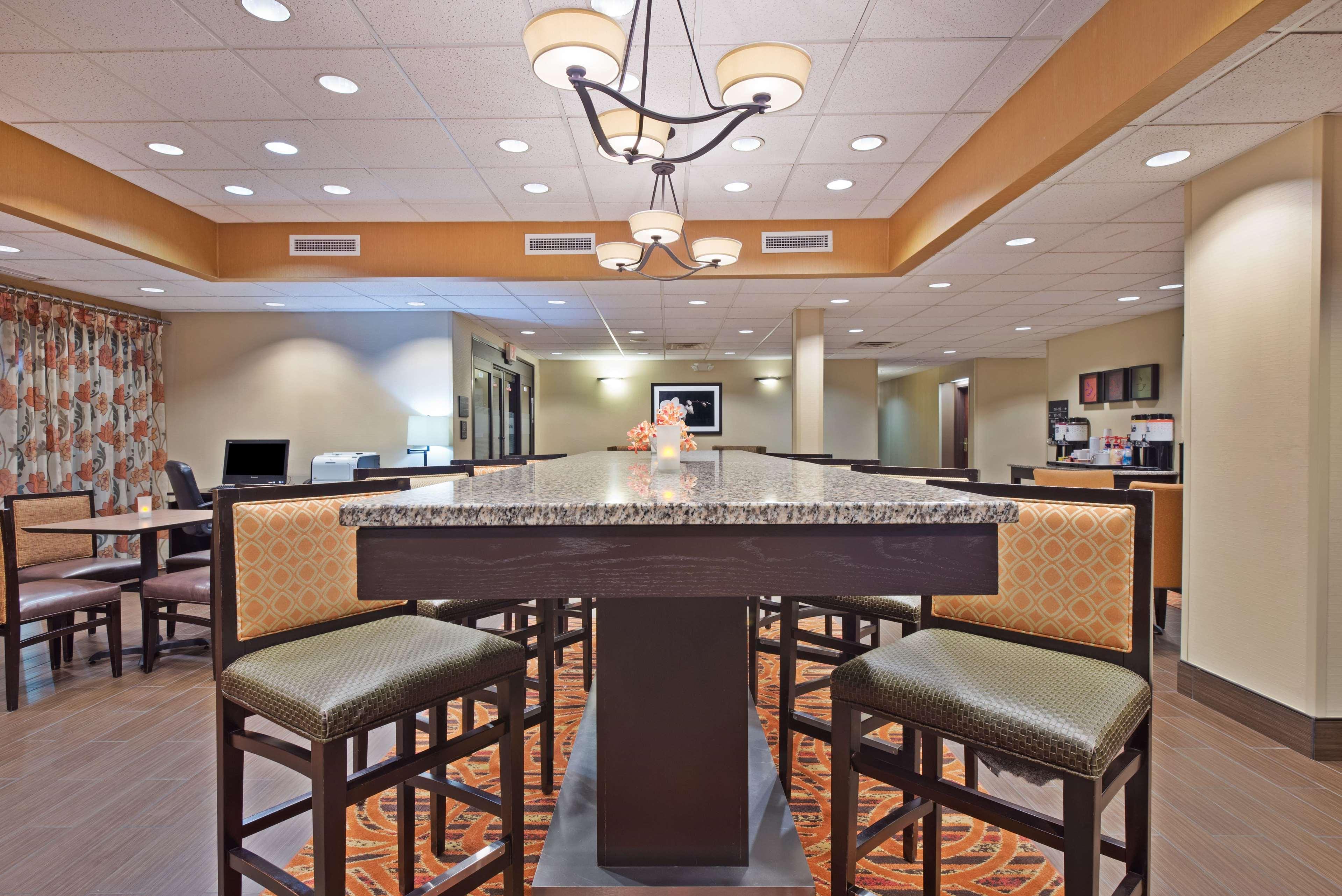 Hampton Inn Winfield Teays Valley Buitenkant foto