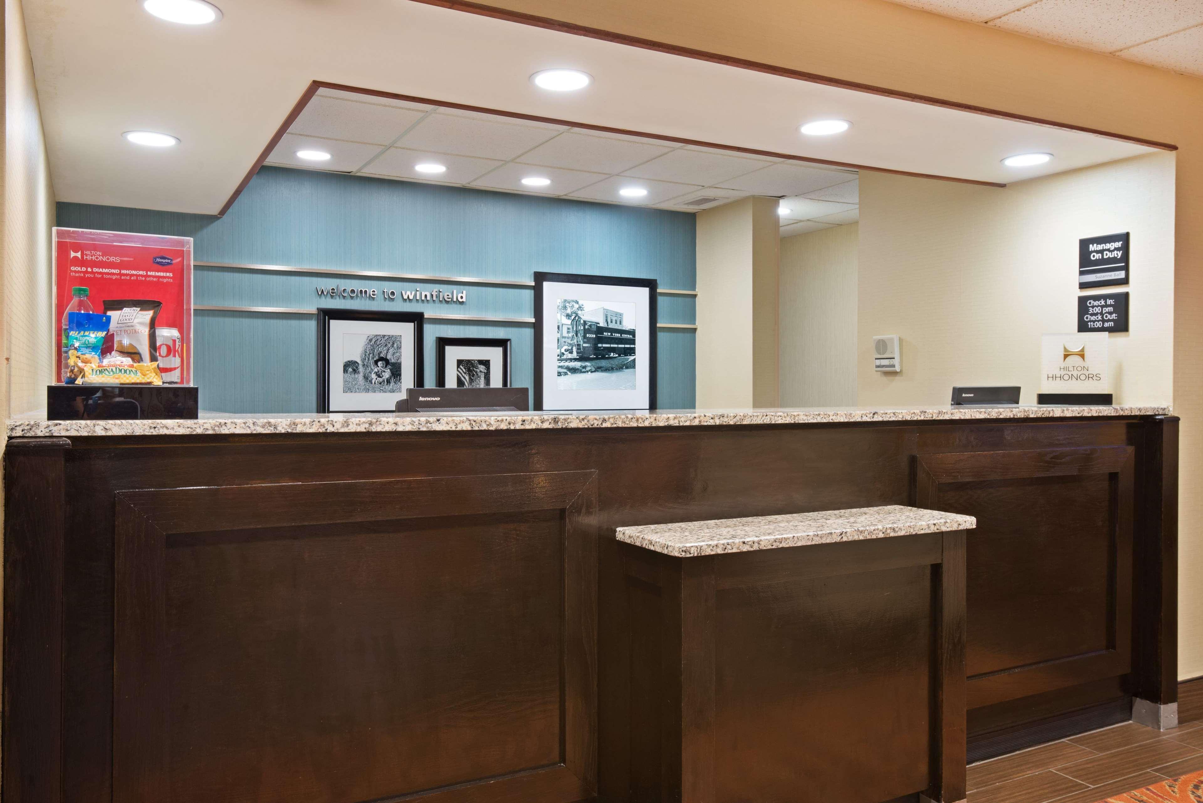 Hampton Inn Winfield Teays Valley Buitenkant foto
