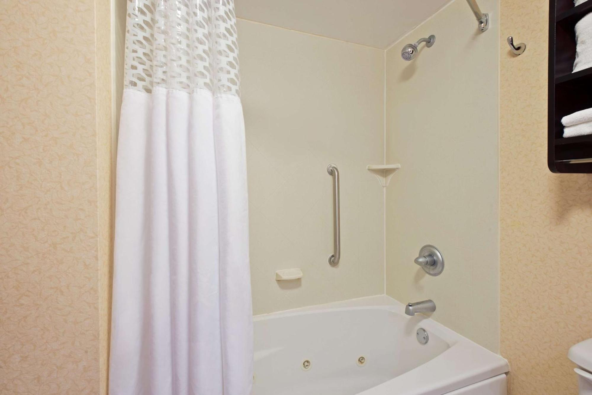 Hampton Inn Winfield Teays Valley Buitenkant foto